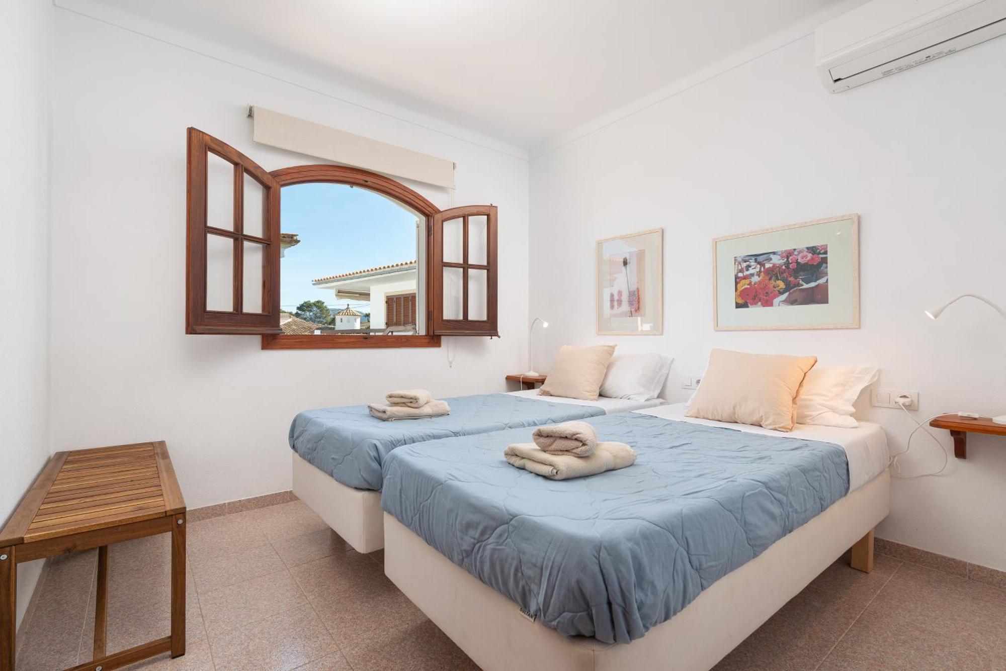 הוילה אלקודיה Ses Ones With Sea Views מראה חיצוני תמונה