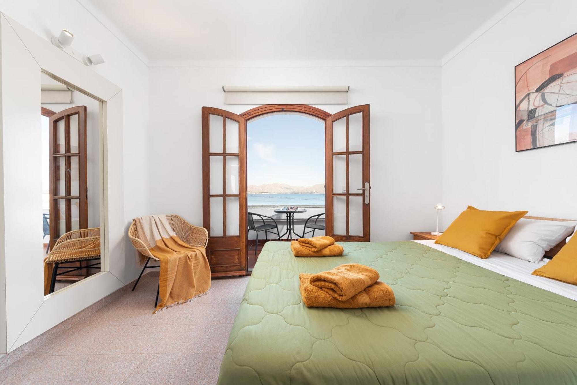 הוילה אלקודיה Ses Ones With Sea Views מראה חיצוני תמונה